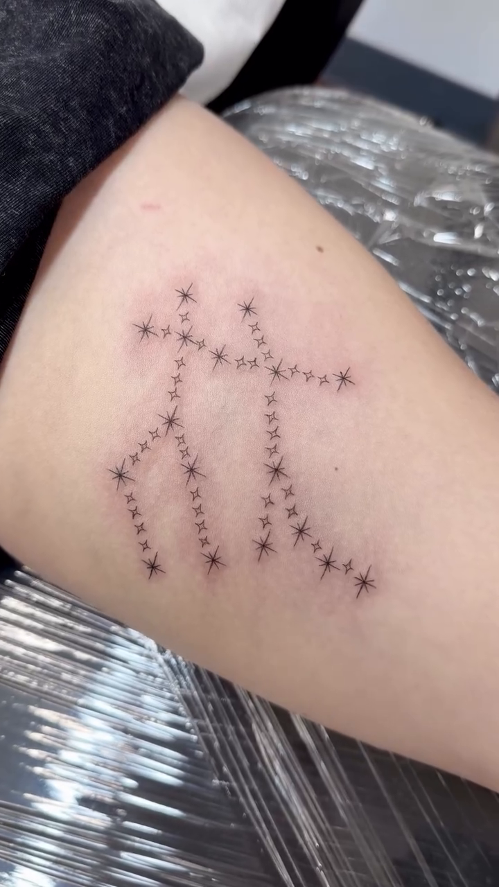 Tattoo by @cradleoftattoo — fine_line