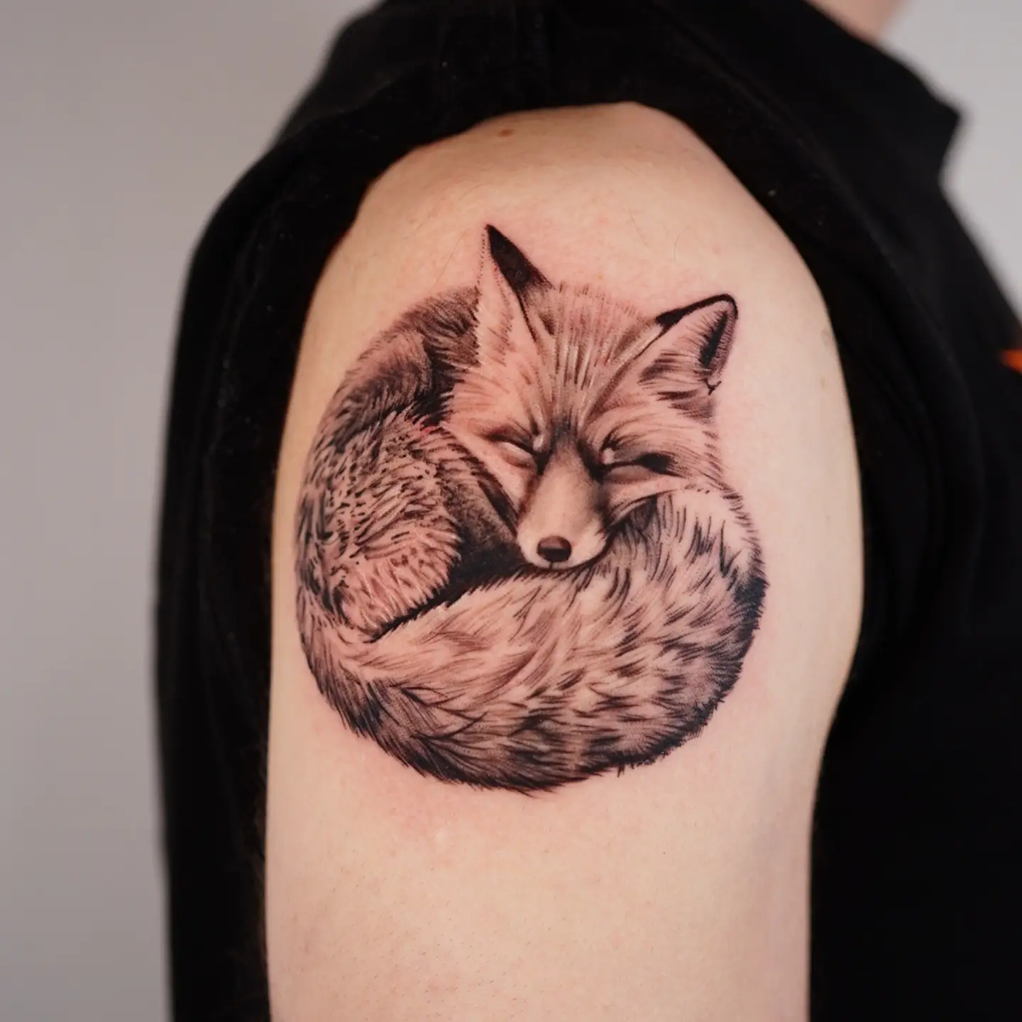 Tattoo by @vii_tattoo — realism