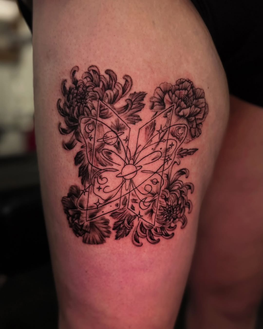 Tattoo by @rachelbtattoos — fine_line, geometric