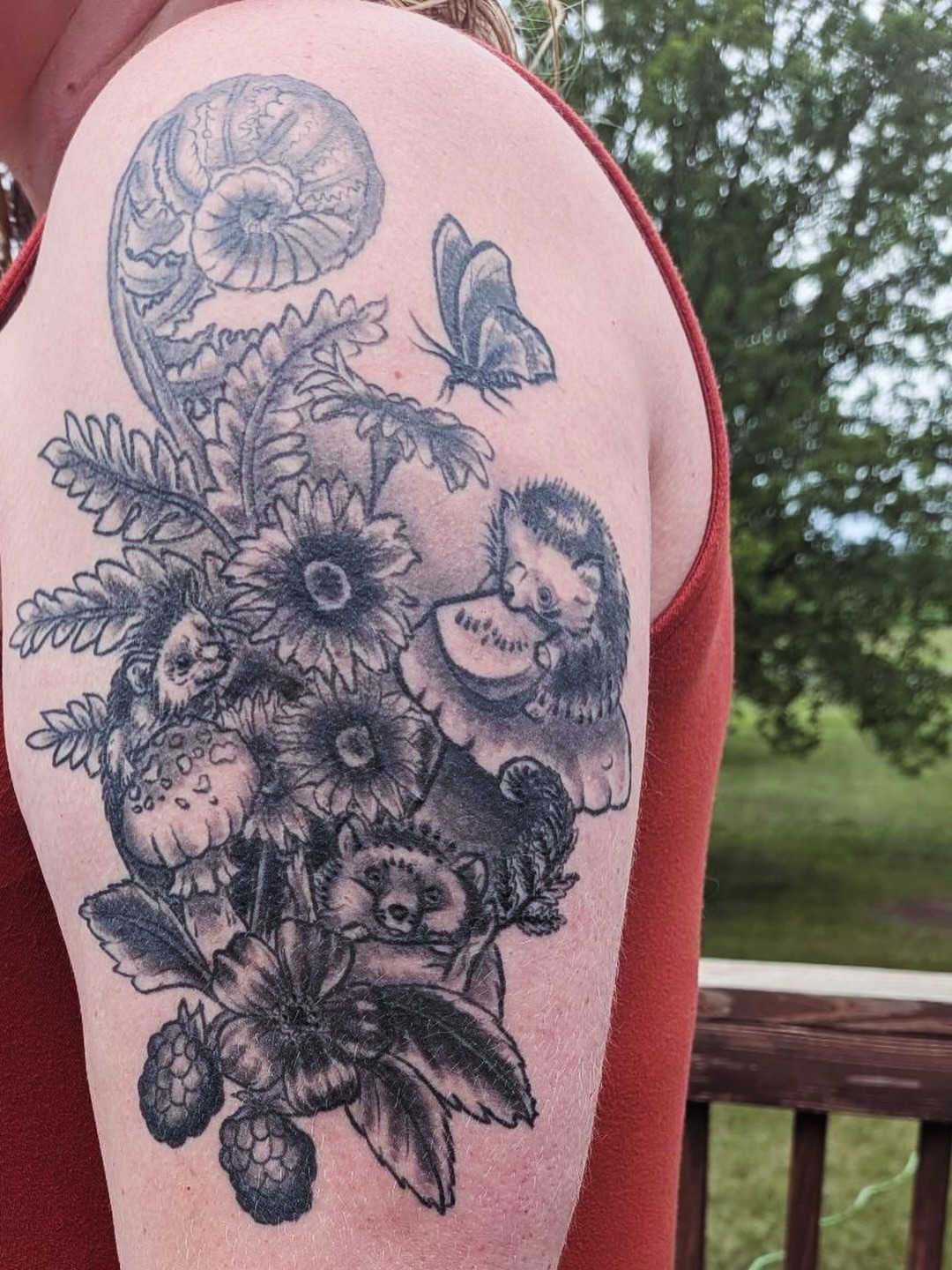 Tattoo by @carlentatooine — black_and_grey, realism