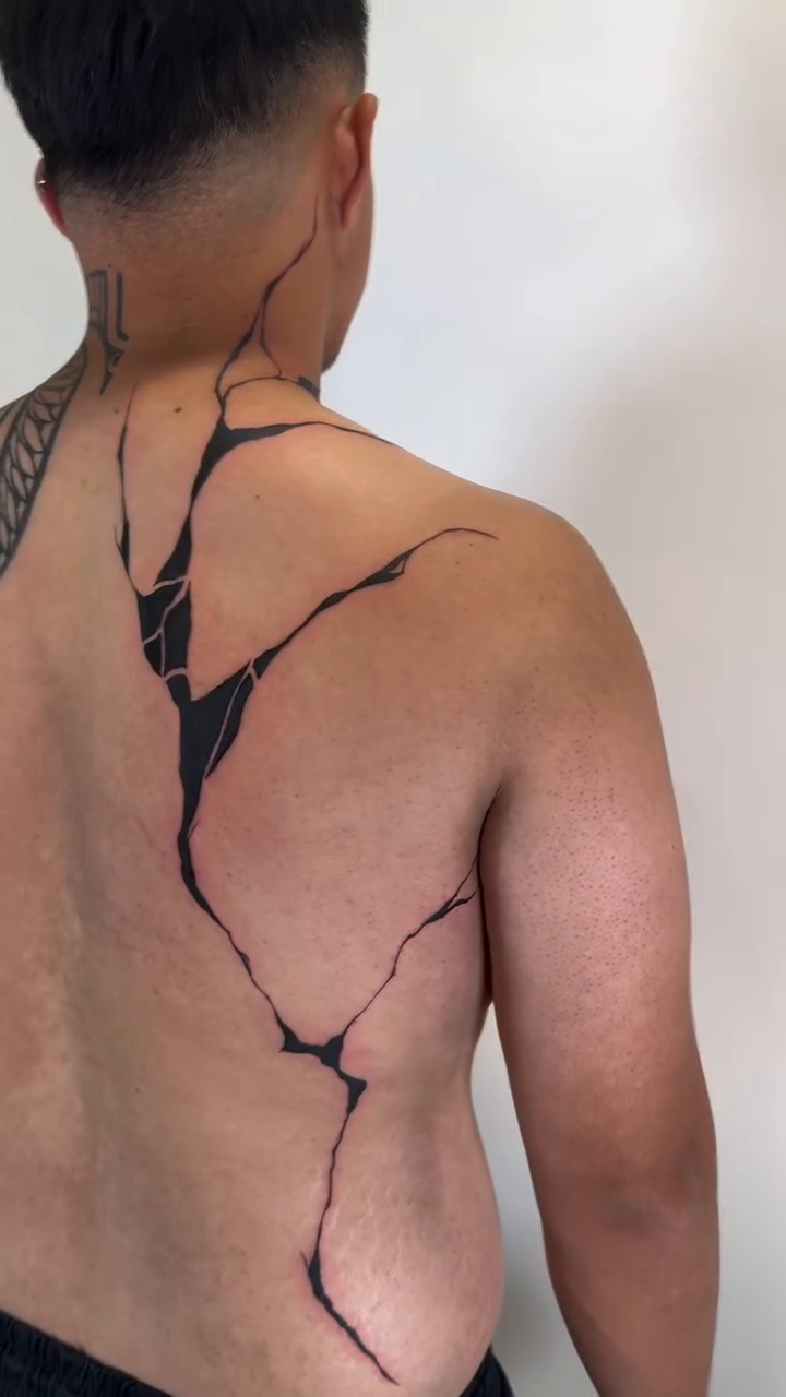 Tattoo by @kaelynreneart — blackwork