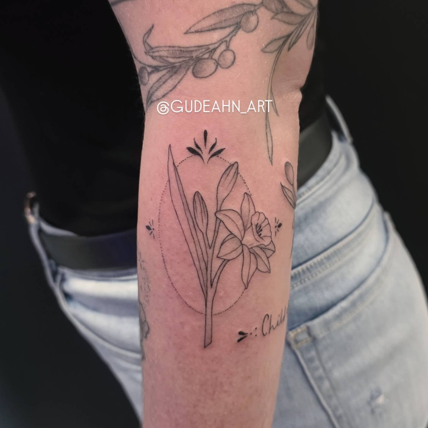 Tattoo by @gudeahn_art — fine_line