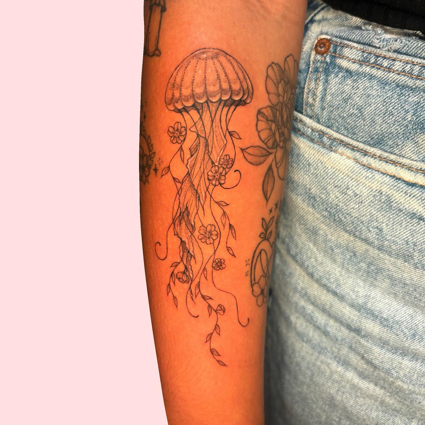 Tattoo by @jo.tattoos47 — black_and_grey