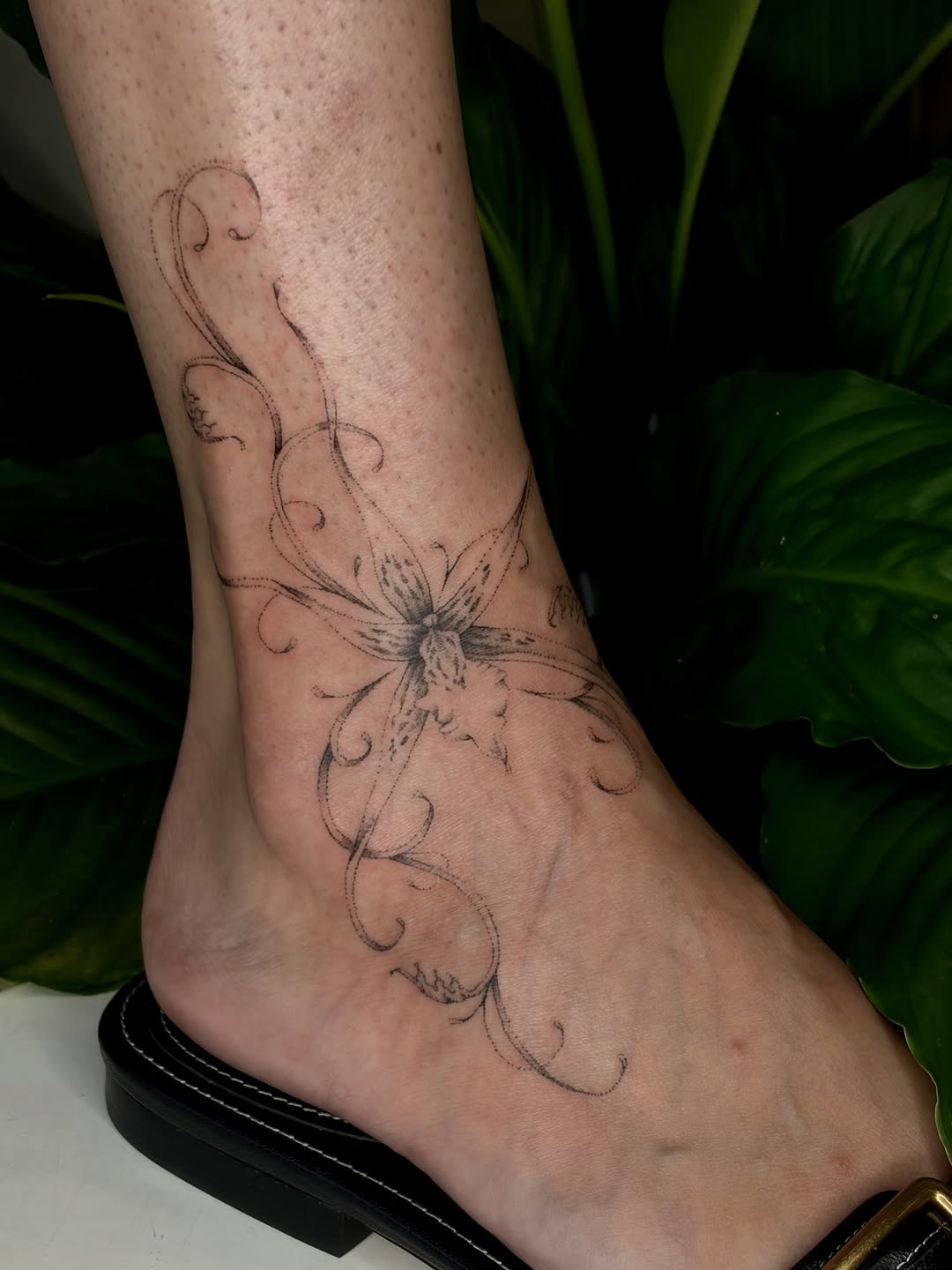 Tattoo by @stabzzz333 โ fine_line, dotwork