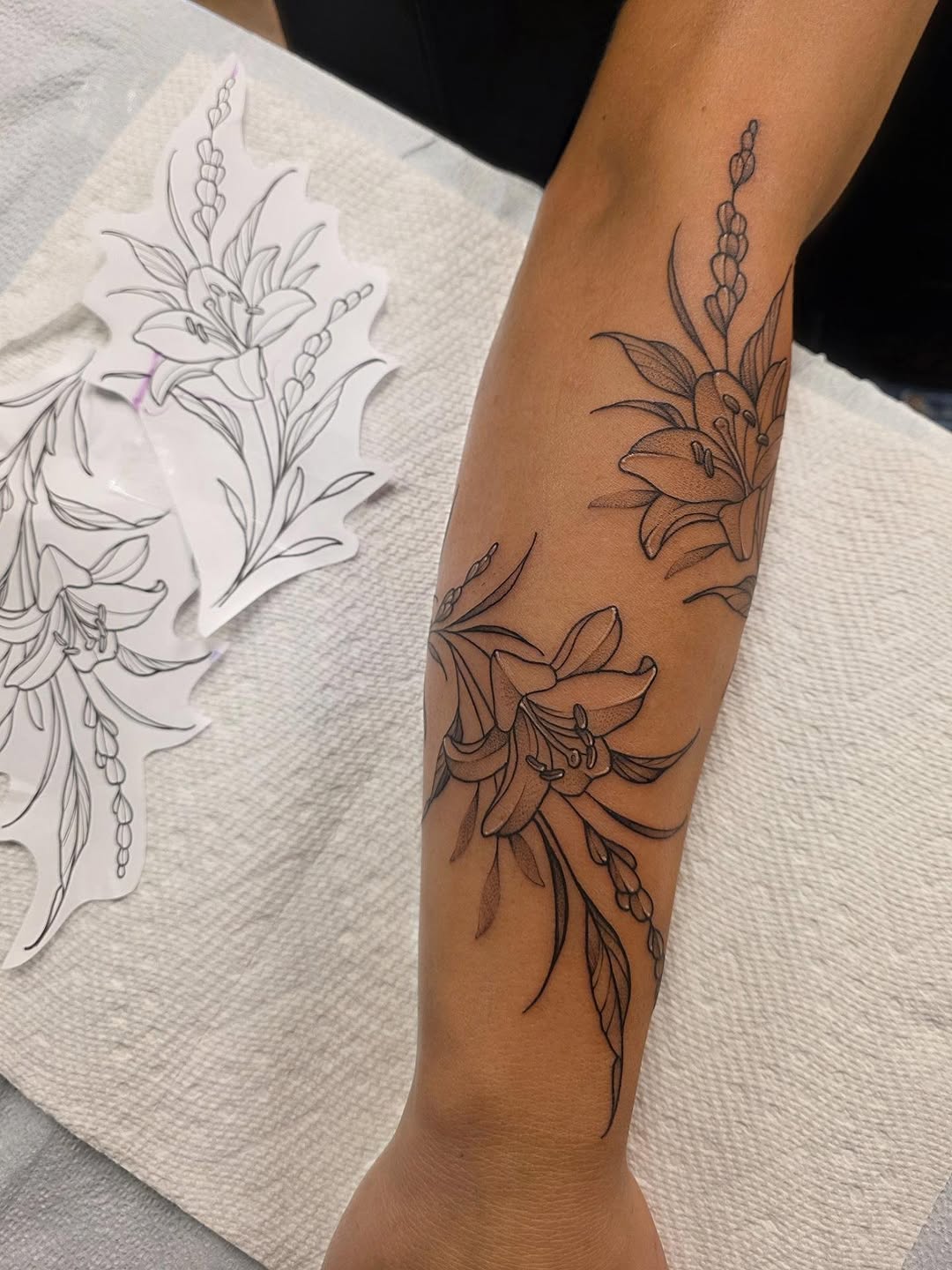 Tattoo by @letdanipokeyou — fine_line, black_and_grey