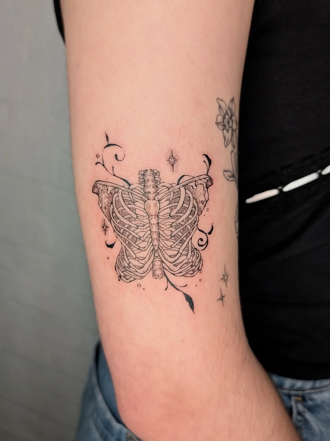 Tattoo by @milagujastattoo — fine_line, black_and_grey