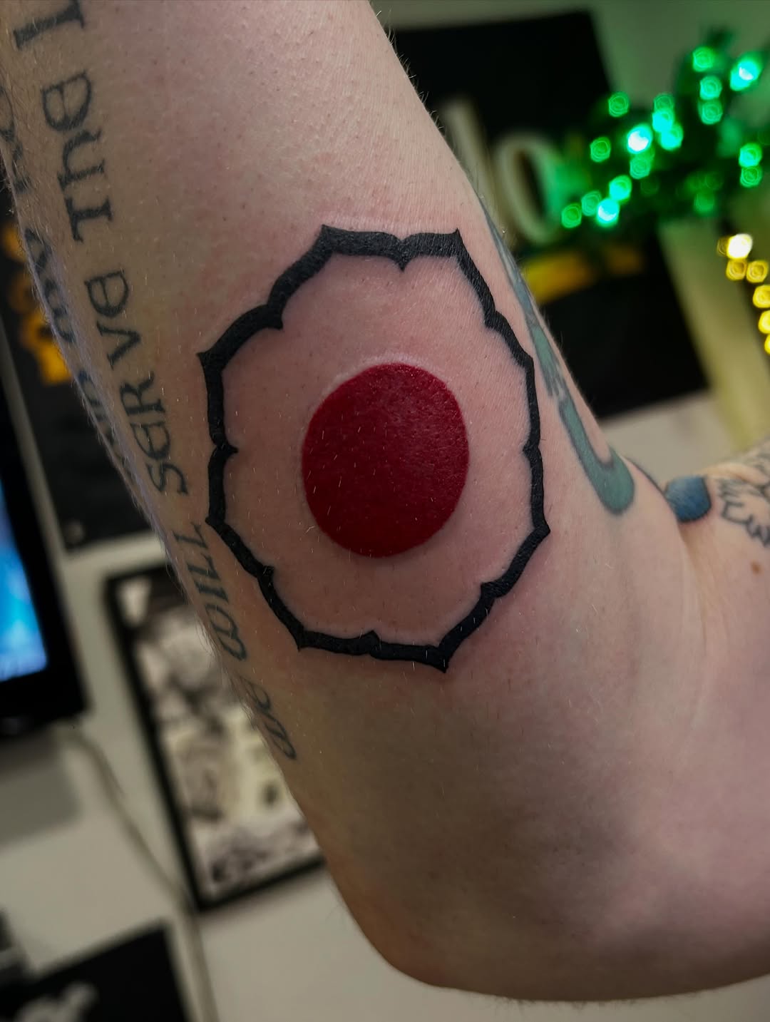 Tattoo by @jbtattooartistry — blackwork, minimalist