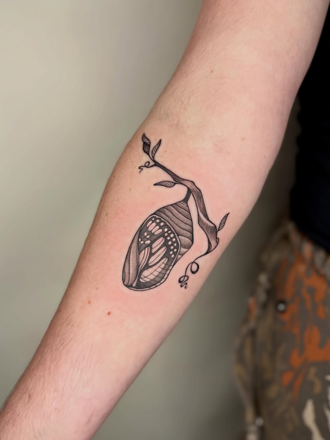 Tattoo by @artby_avarose — black_and_grey, illustrative