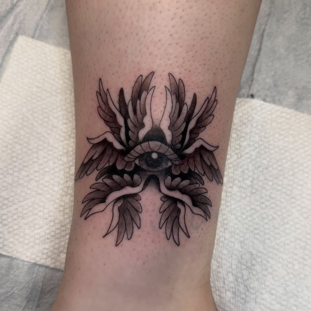 Tattoo by @shoppertattoo — black_and_grey