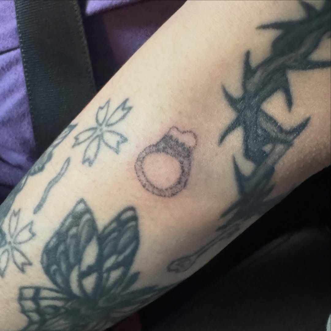 Tattoo by @softbutchpoke — fine_line, sketch