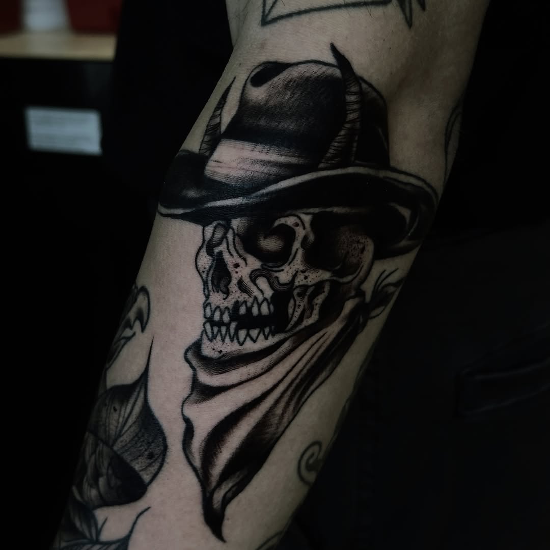 Skull with hat and bandana realism tattoo on the forearm by 🌙Jose Maldonado🌙