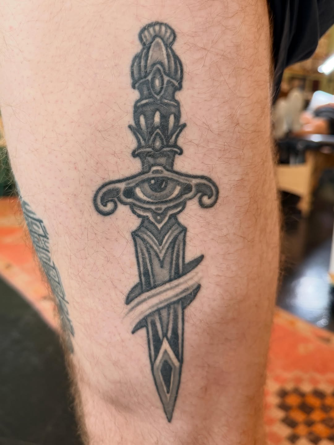 Tattoo by @eric.altonen โ black_and_grey, ornamental