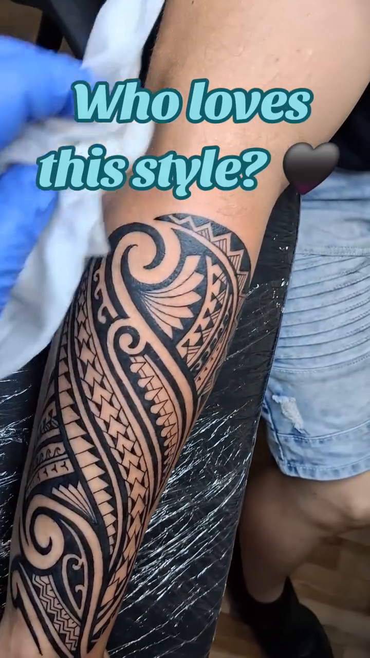 Maori-inspired leg tattoo tribal tattoo on the forearm by Tanya Tattoota