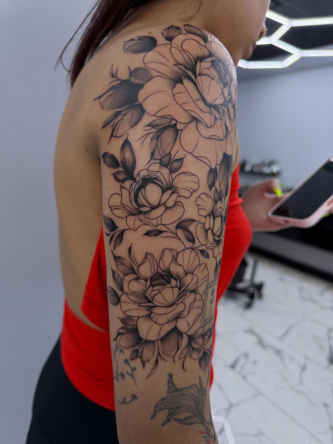 Tattoo by @gabsthegeminii โ black_and_grey, fine_line