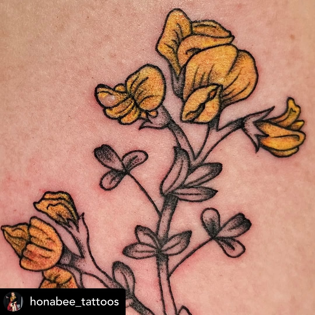 Tattoo by @michellebalhantattoos โ fine_line, illustrative