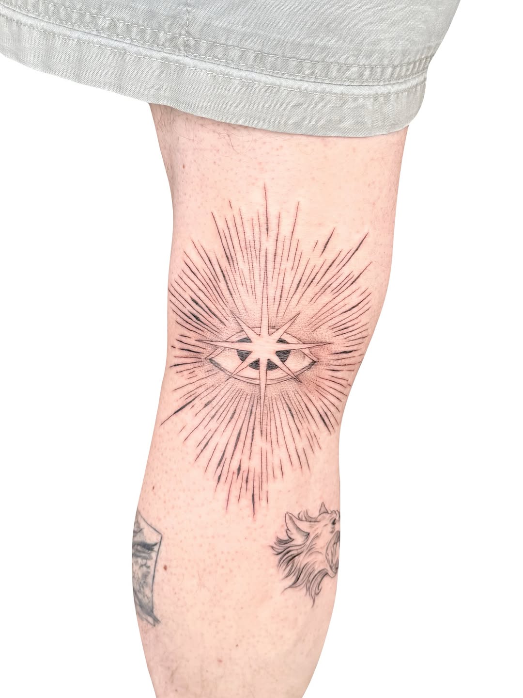 Tattoo by @fionnatattoo — fine_line, geometric