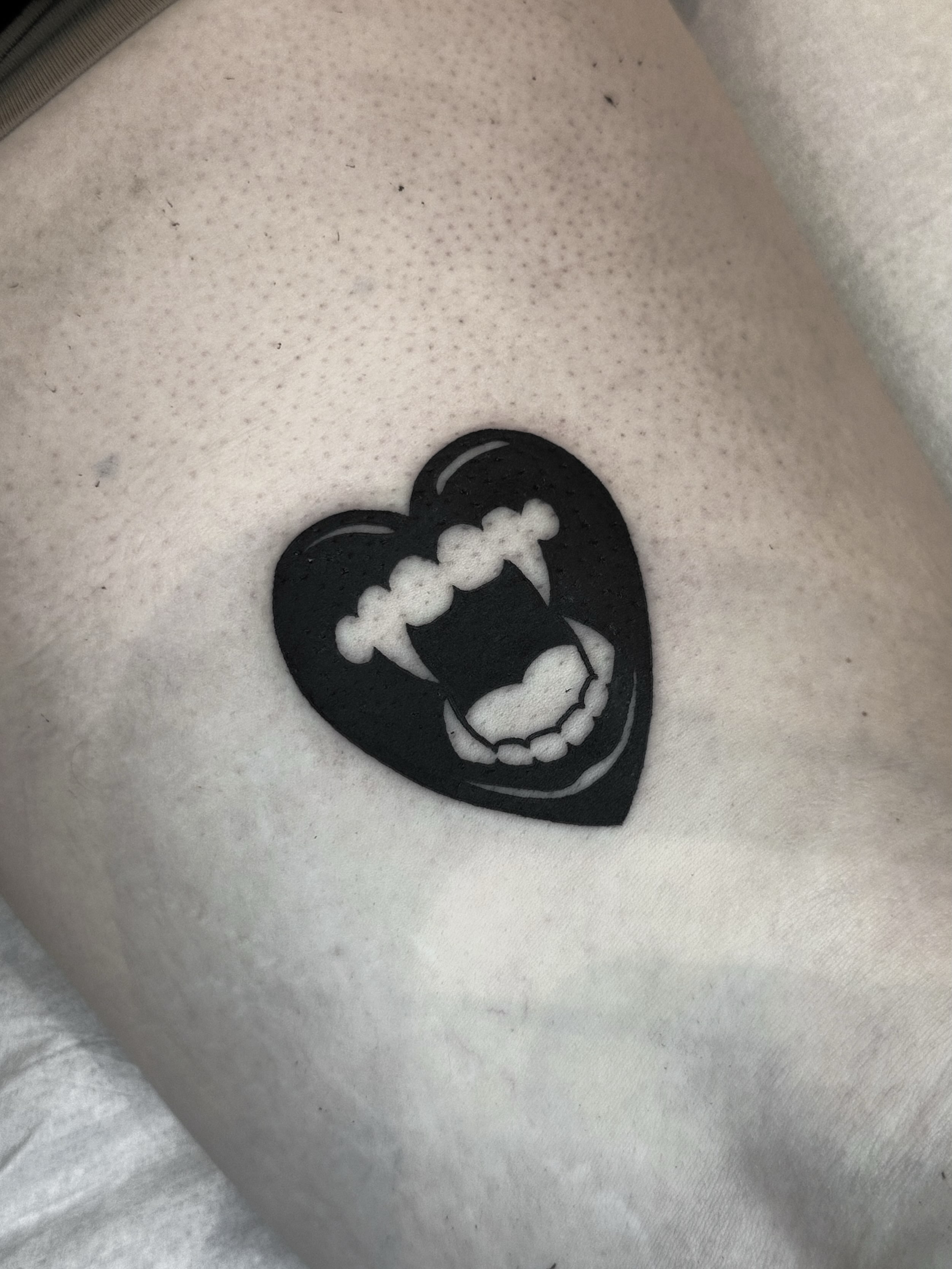 Tattoo by @beirxtt — black_and_grey