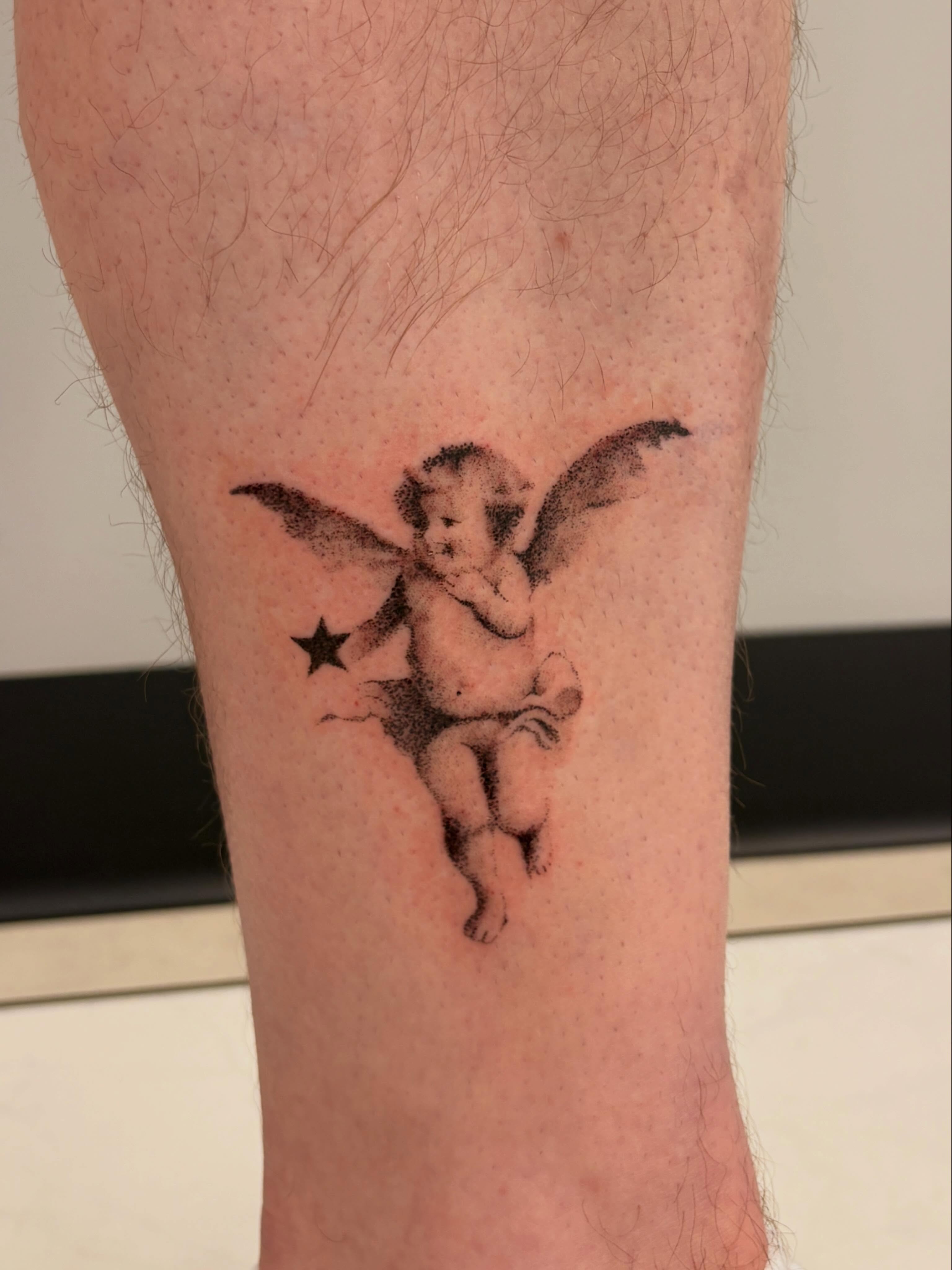 Tattoo by @shrimpfran โ dotwork