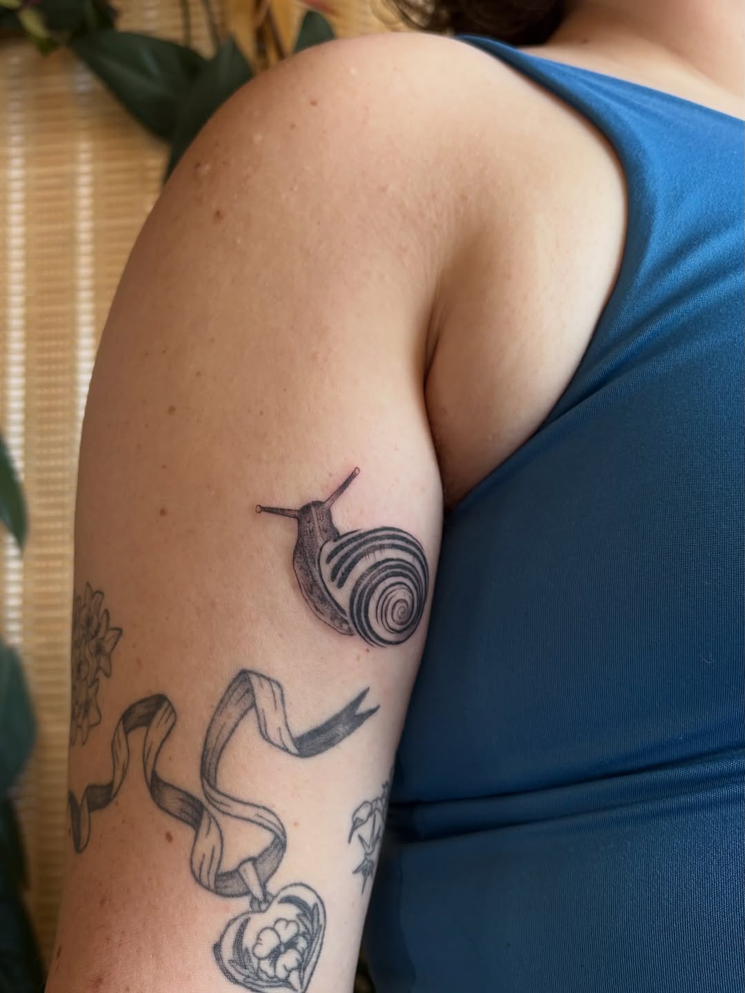 Tattoo by @emeraldbeetattoo โ fine_line, black_and_grey