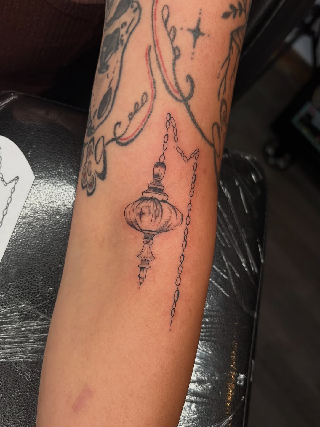 Tattoo by @emeraldbeetattoo โ fine_line