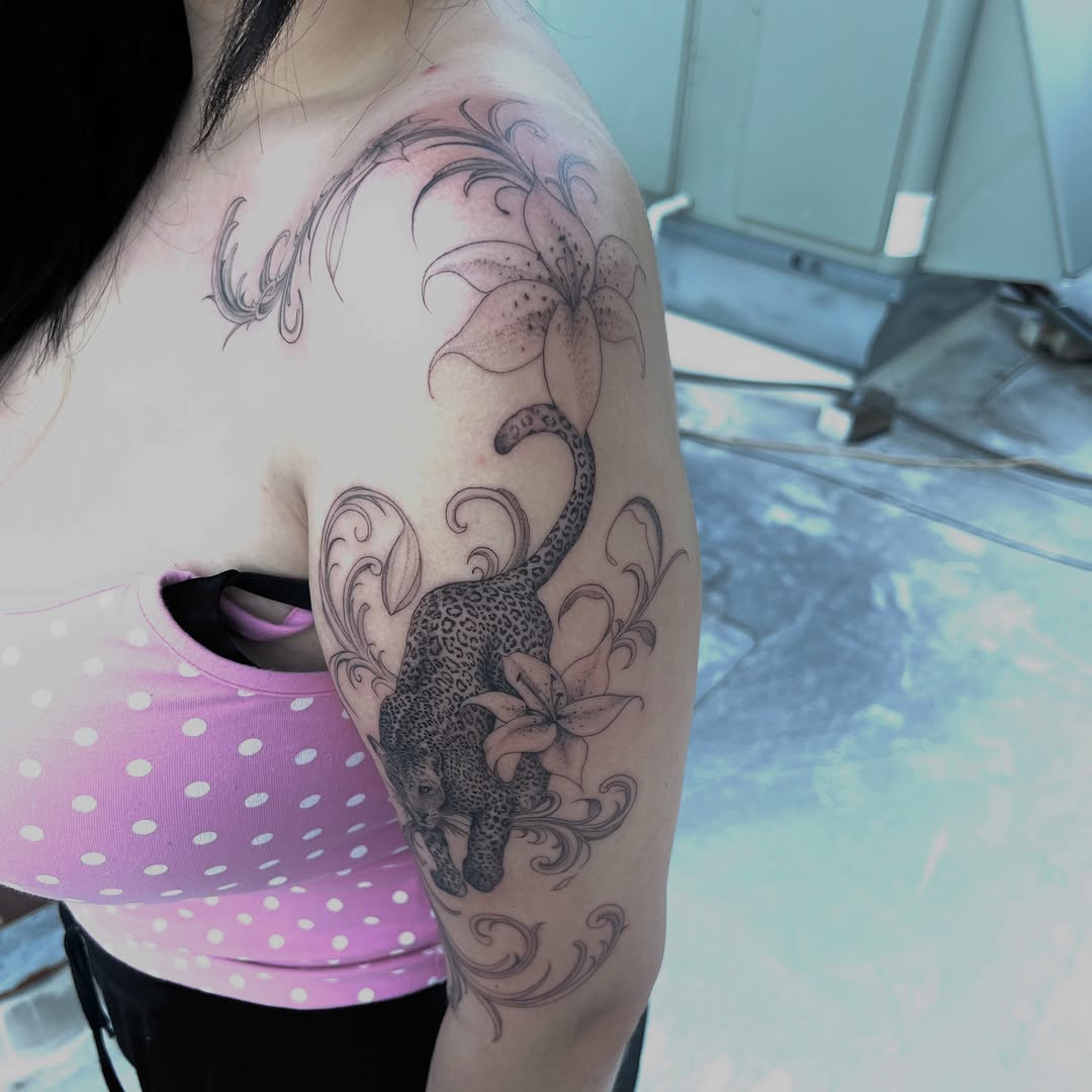 Leopard and lily realism tattoo on the shoulder by syiko ☆ 。・:*˚:✧。, Austin, Texas