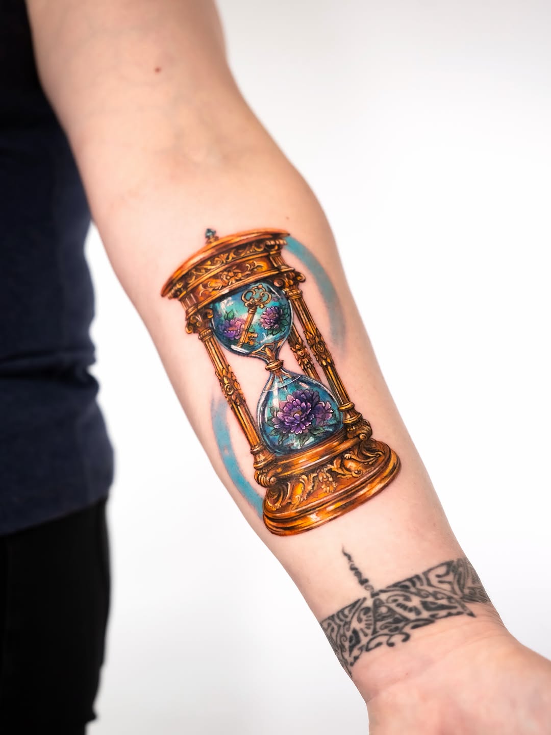 Tattoo by @serenayakcicekx — realism, ornamental