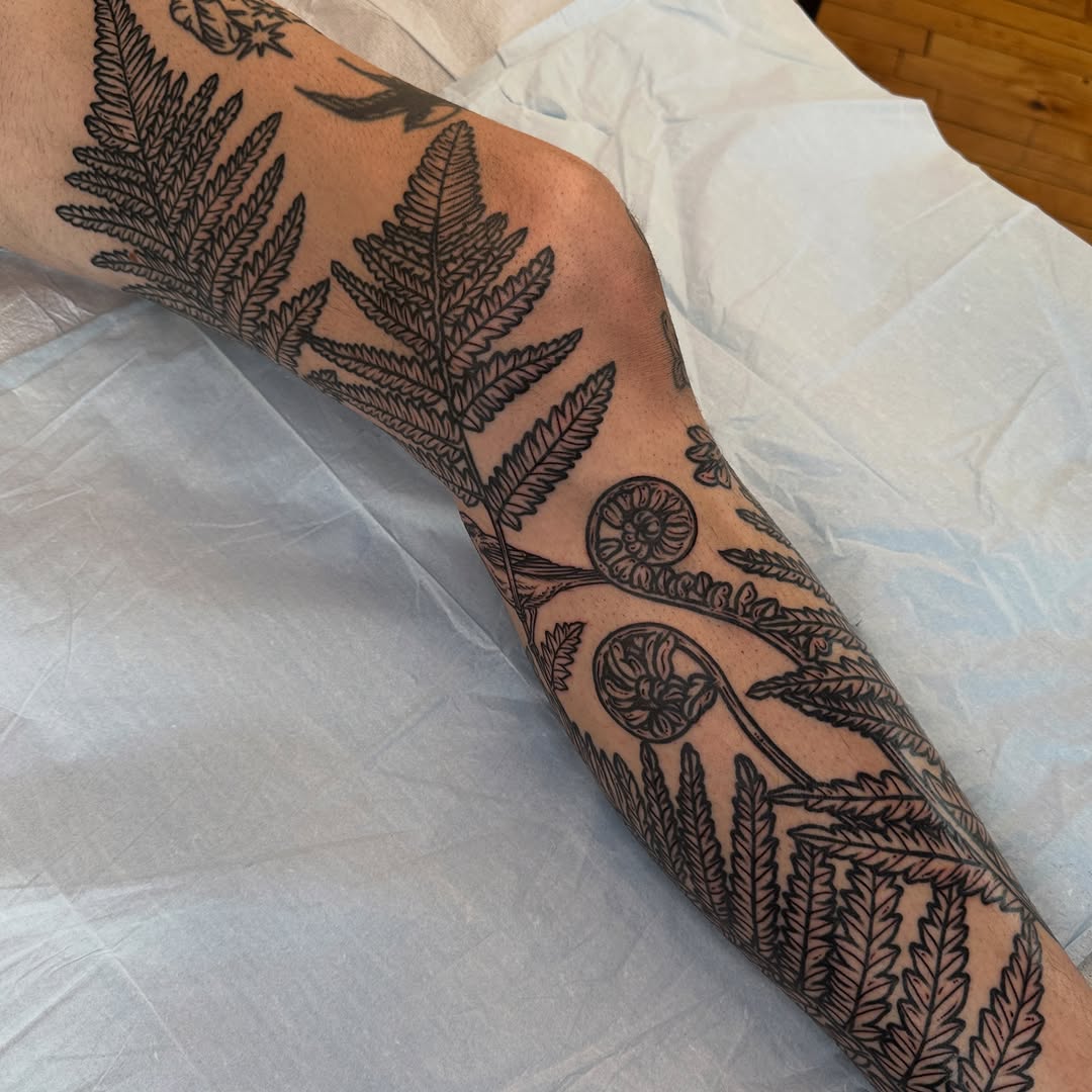 Tattoo by @rosalieocchino — black_and_grey, fine_line