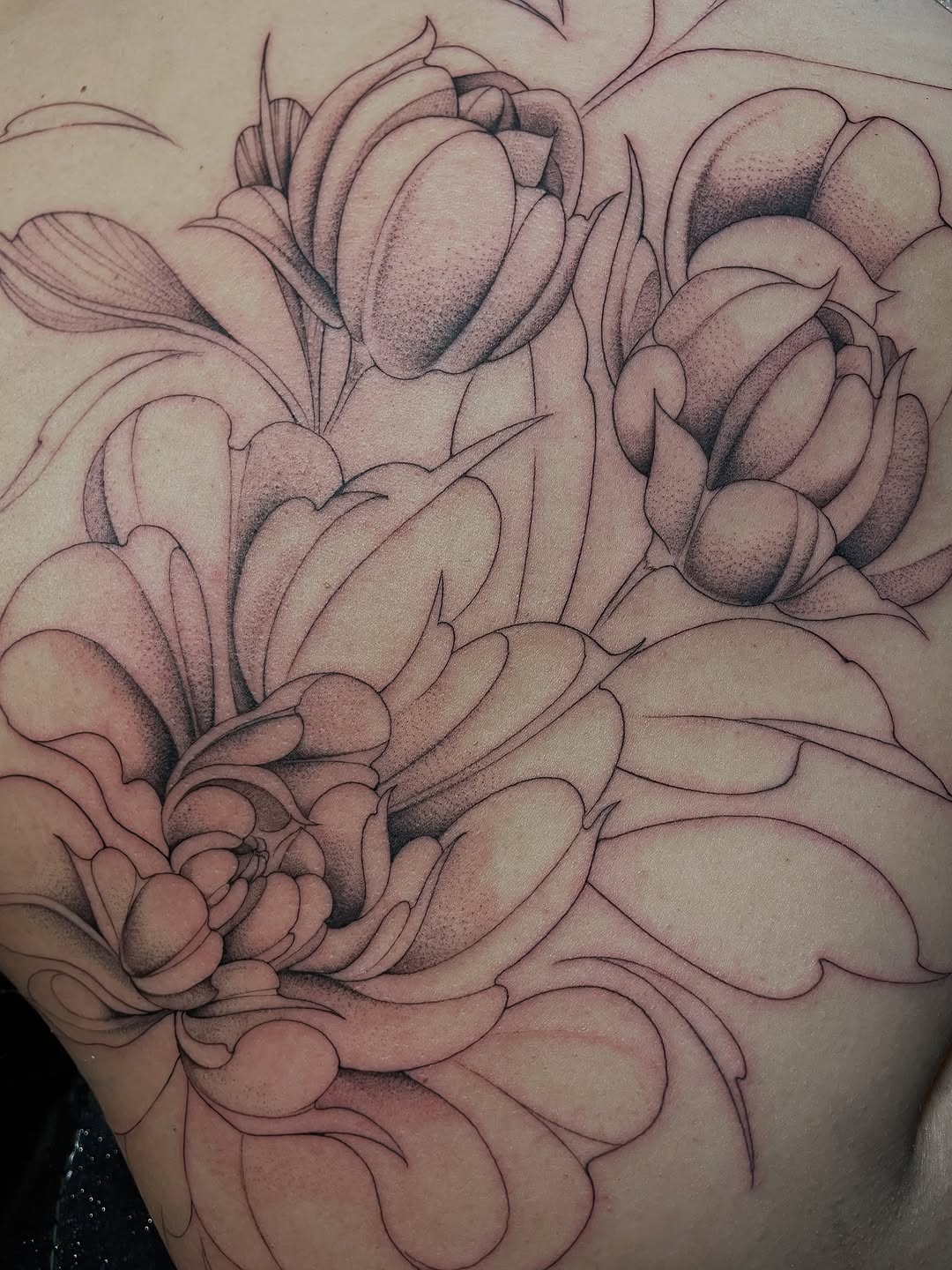 Tattoo by @mimiblu_stattoos — black_and_grey, dotwork