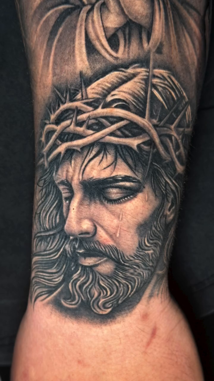 Jesus and Mary realism tattoo by professional tattoo artist