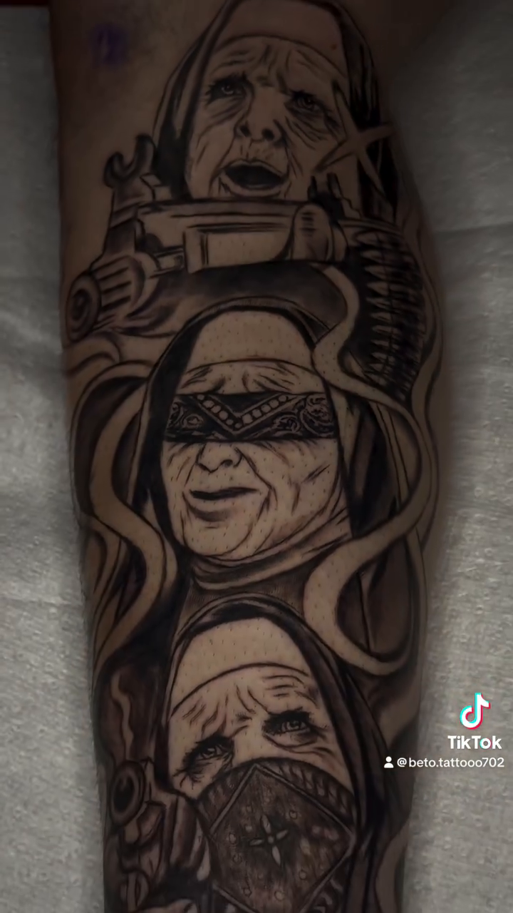 Tattoo sleeve with multiple faces realism tattoo on the upper arm by Betotats