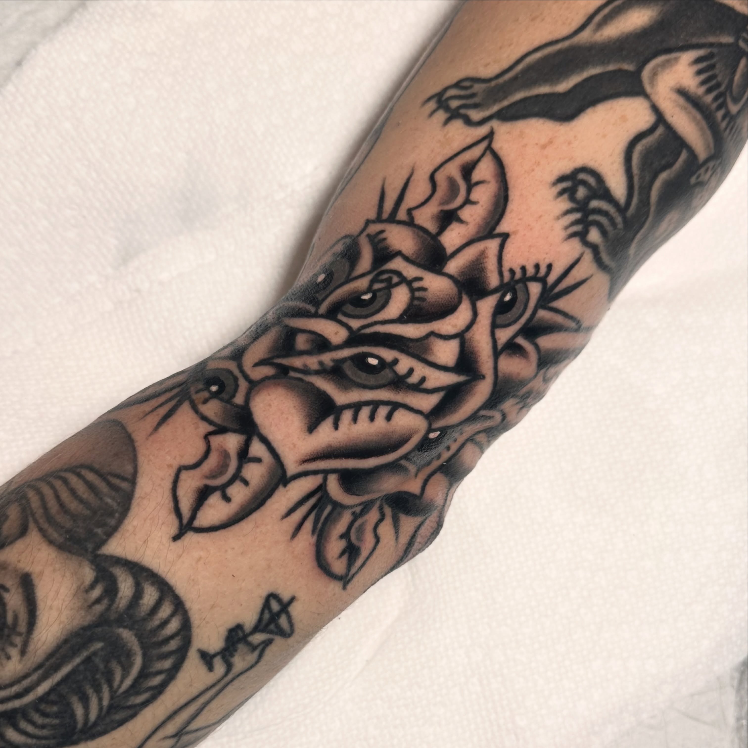 Tattoo by @kikipainmaker — american_traditional