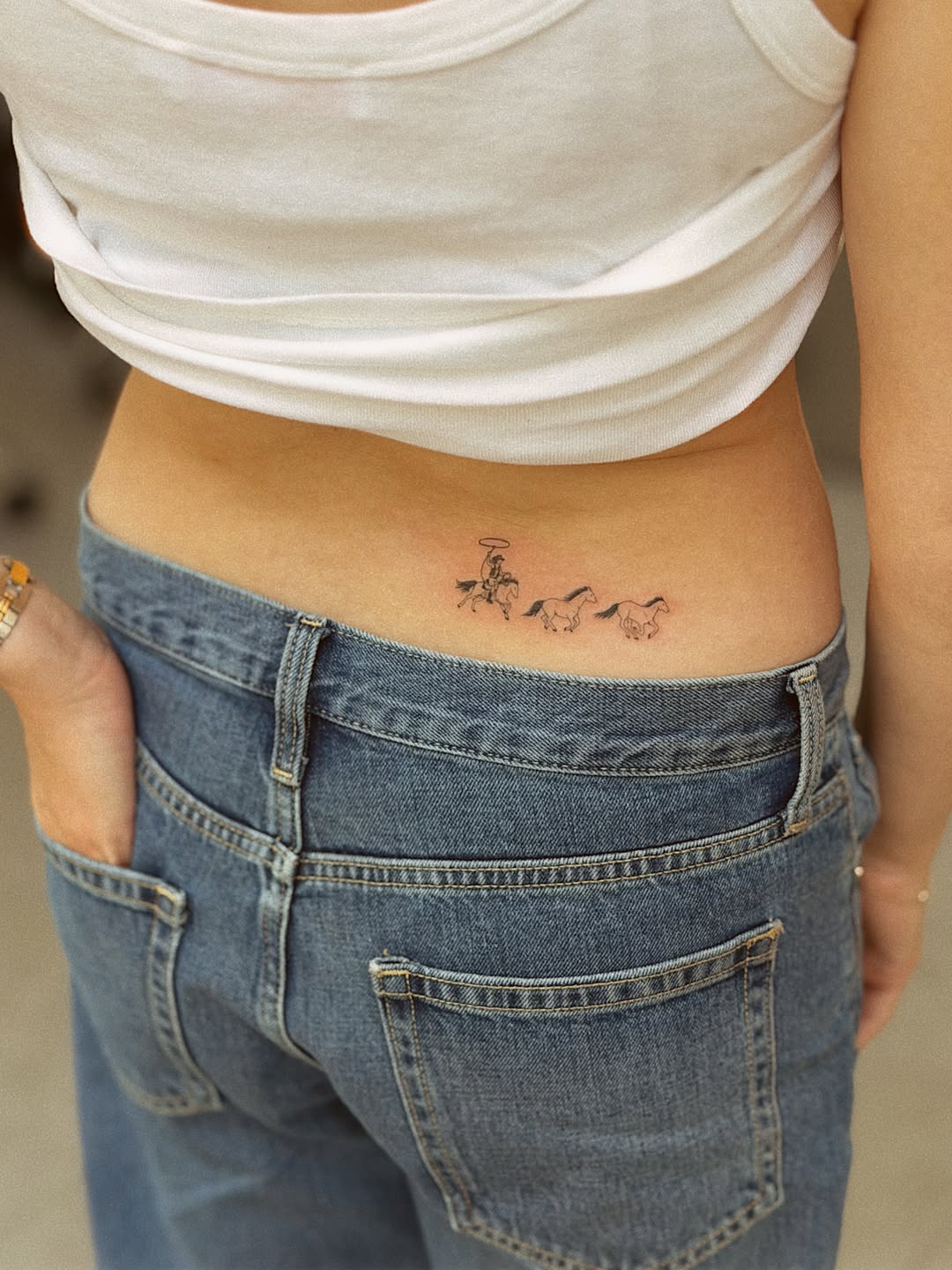 Tattoo by @yuli_tattoos β fine_line, minimalist