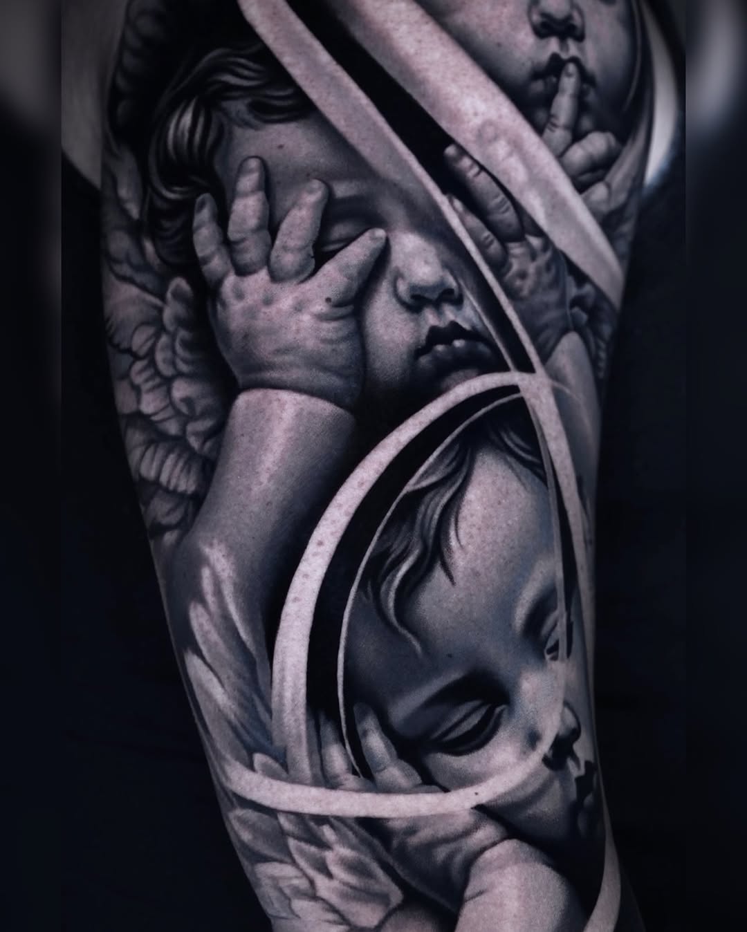 Cherubs realism tattoo on the forearm by Sadier Alfonso