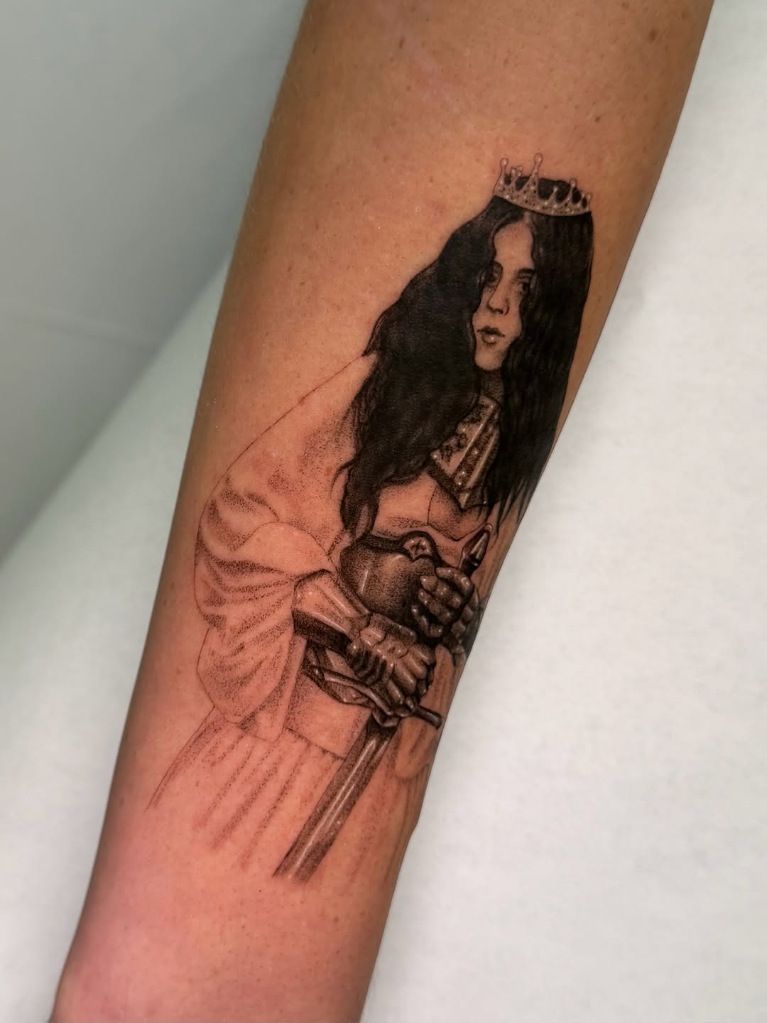 Tattoo by @ilovebluestattoos โ fine_line, dotwork