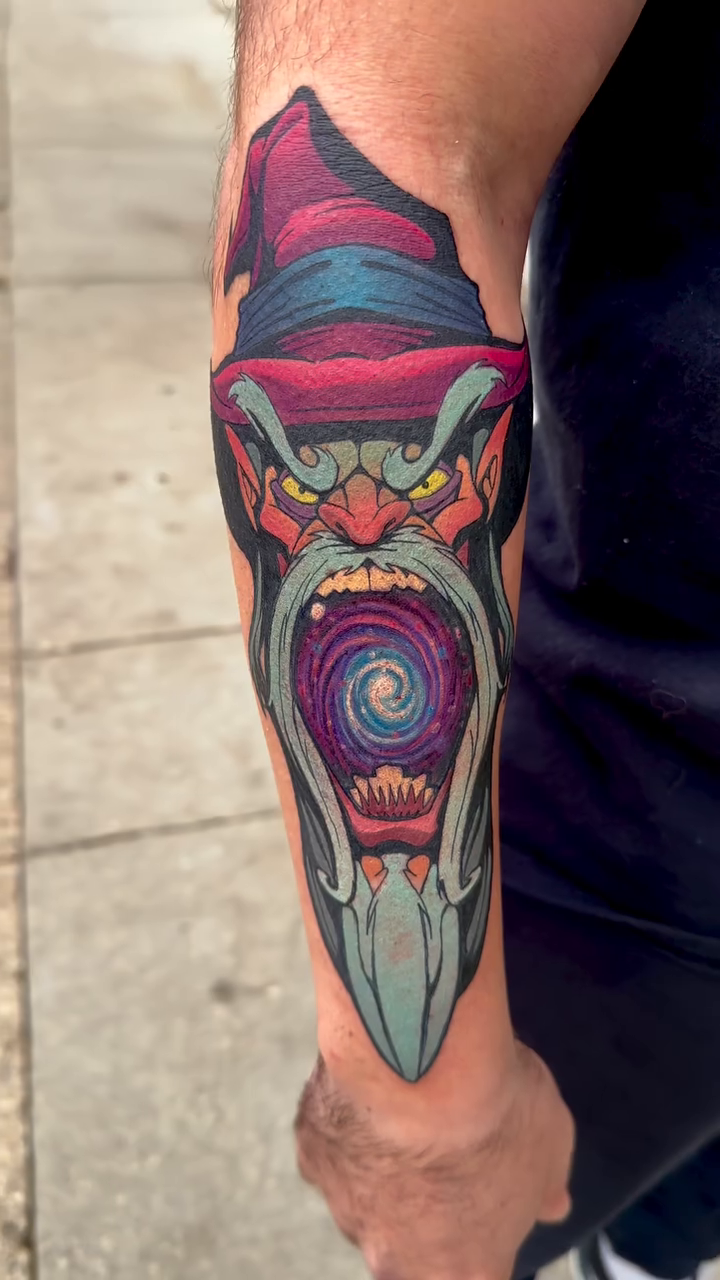 Tattoo by @silkywilsontattoos โ neo_traditional, new_school