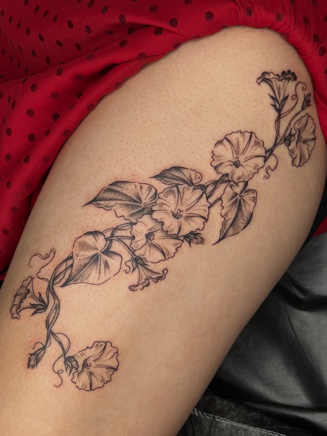 Tattoo by @emeraldbeetattoo โ fine_line, black_and_grey