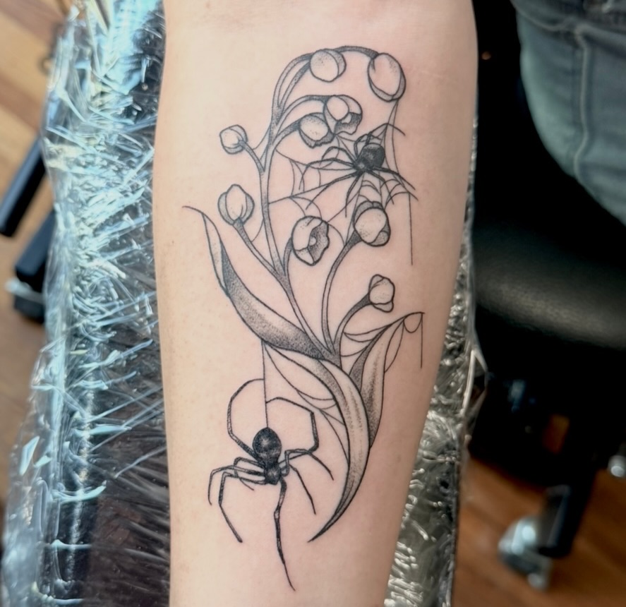 Tattoo by @esteltattoos — dotwork, black_and_grey