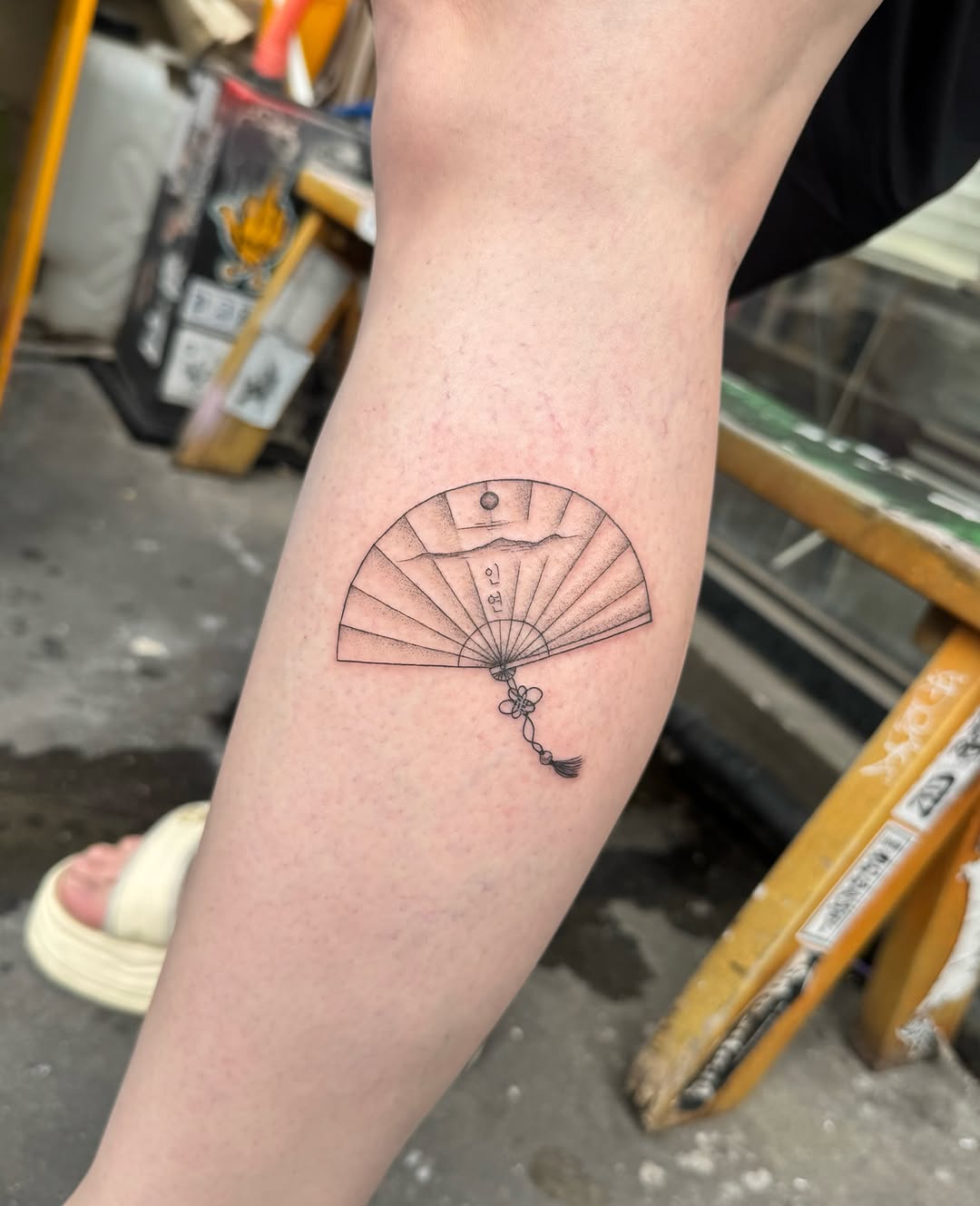 Tattoo by @naleak_tattoo — black_and_grey