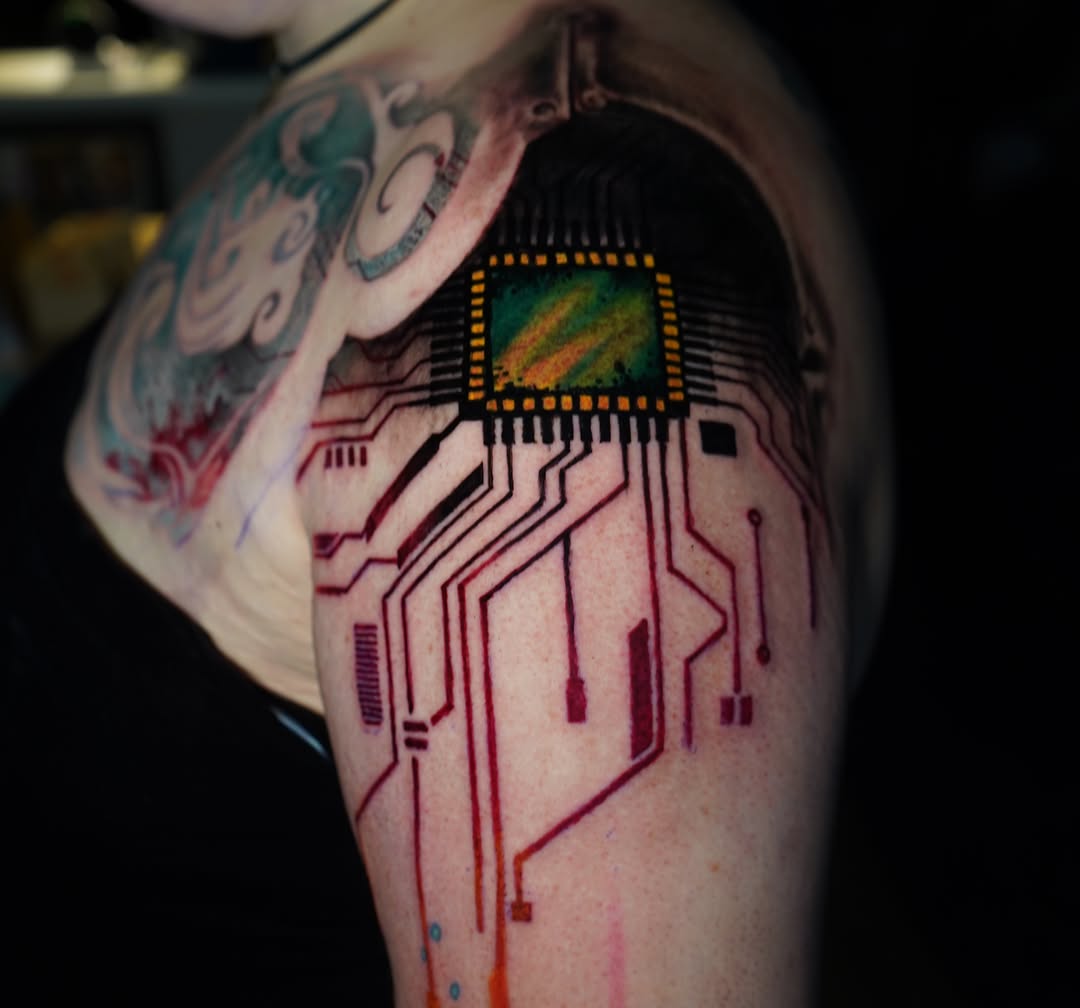 Tattoo by @darlgnau — blackwork, trash_polka