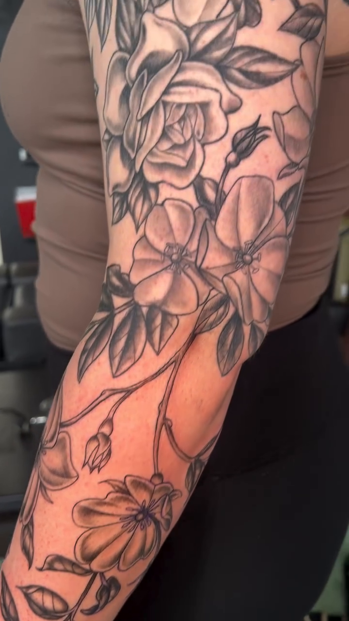 Tattoo by @moderngoddesspdx β black_and_grey, realism