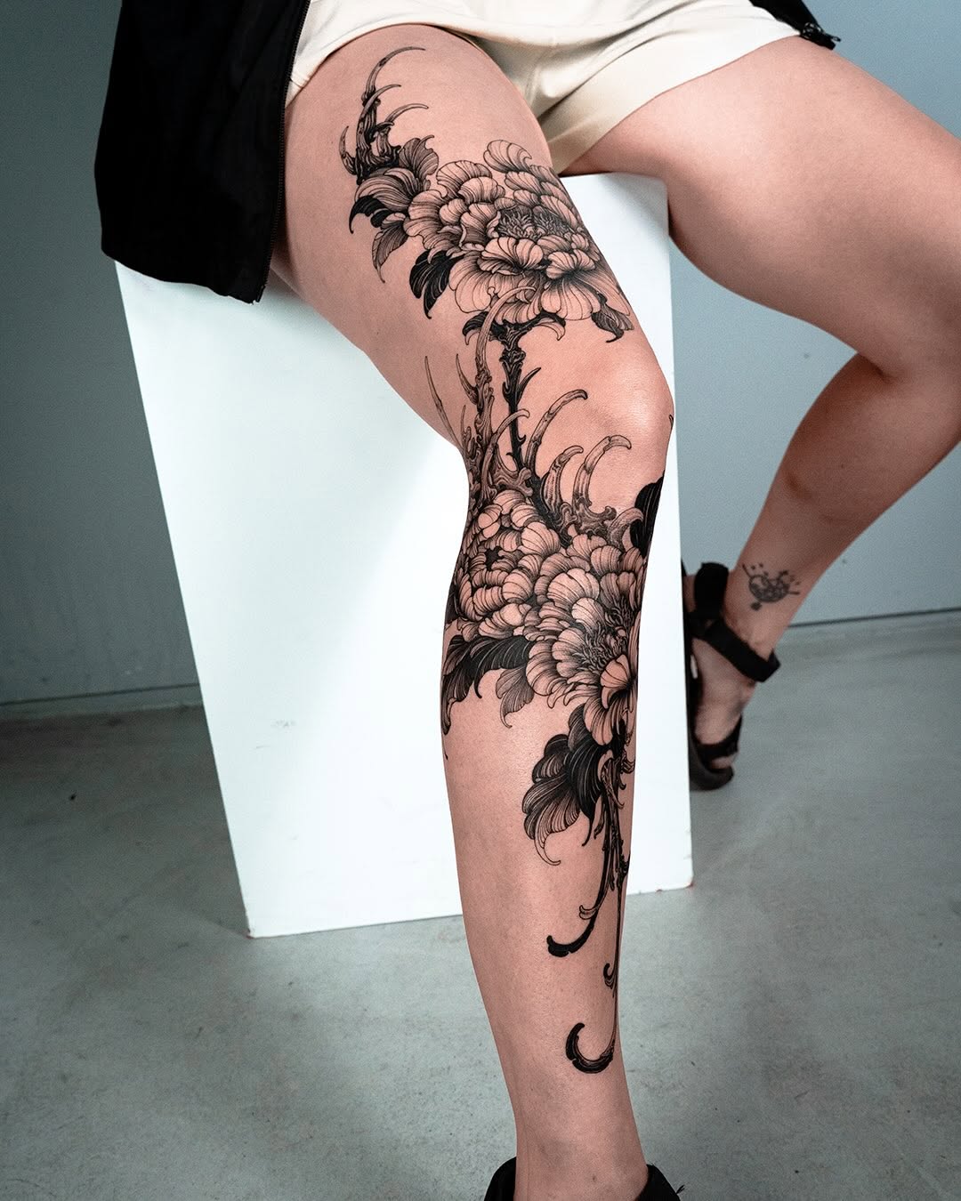 Tattoo by @siio_ink — black_and_grey, ornamental