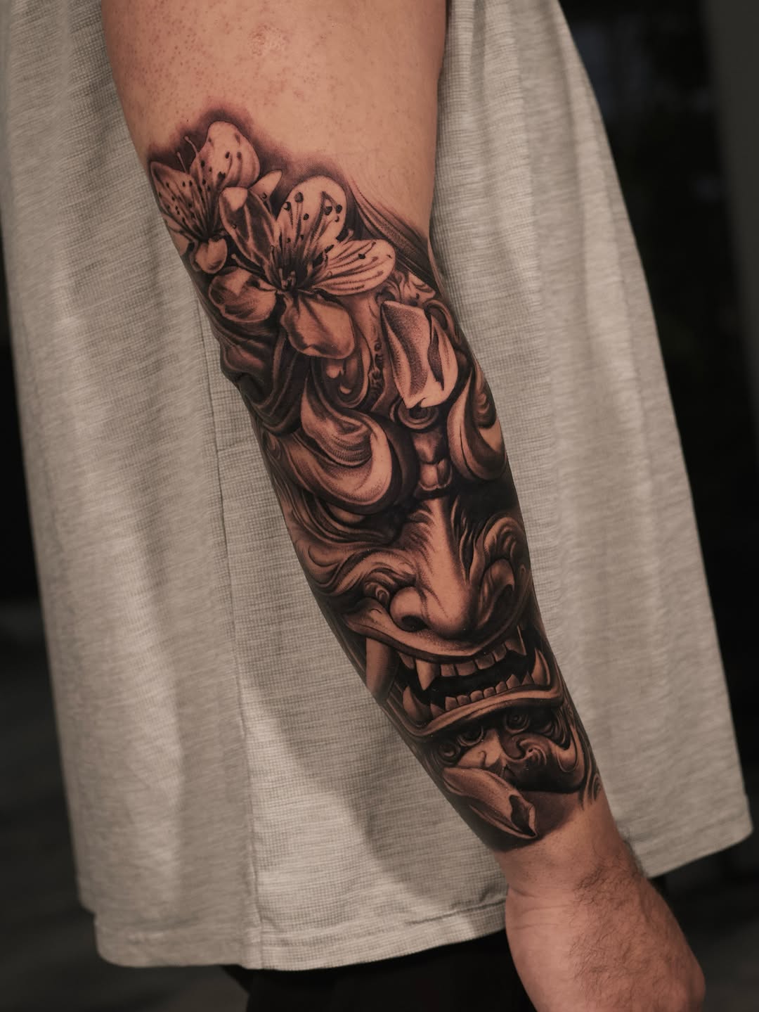 Tattoo by @reyolivarestattoos — japanese_irezumi, black_and_grey