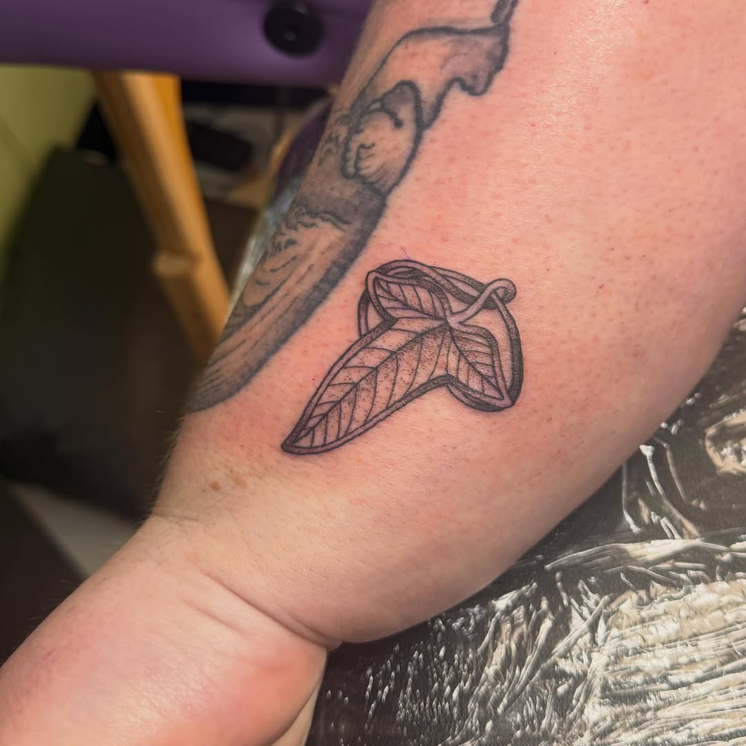 Tattoo by @tattyabbs_ โ fine_line