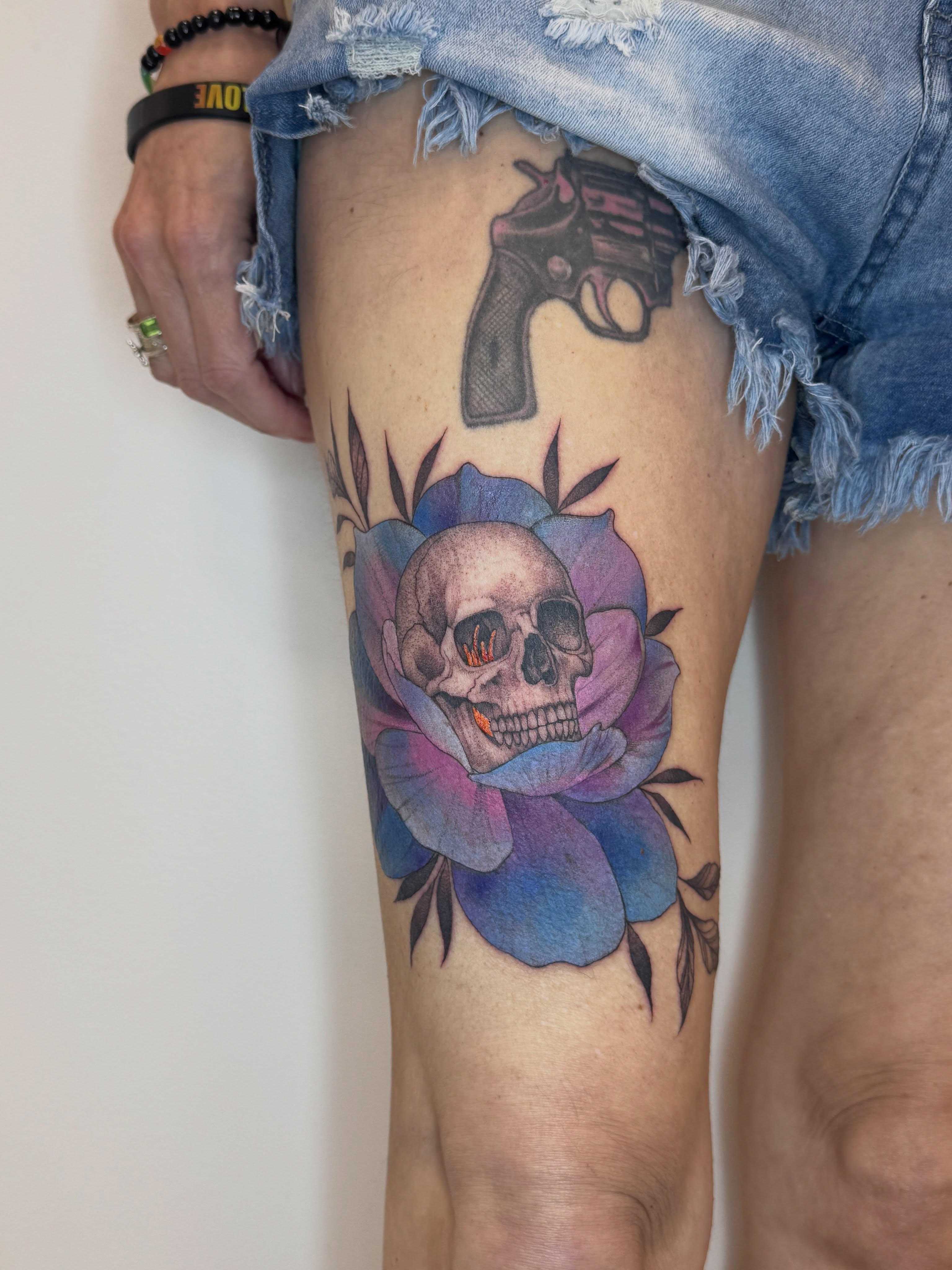Tattoo by @taracrespitattoos โ realism