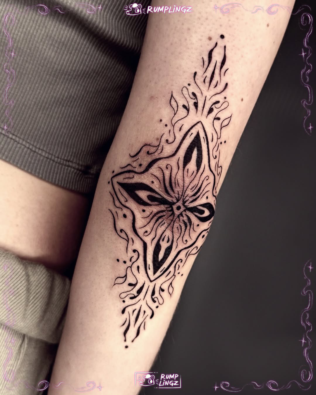 Tattoo by @rumplingz โ blackwork, ornamental