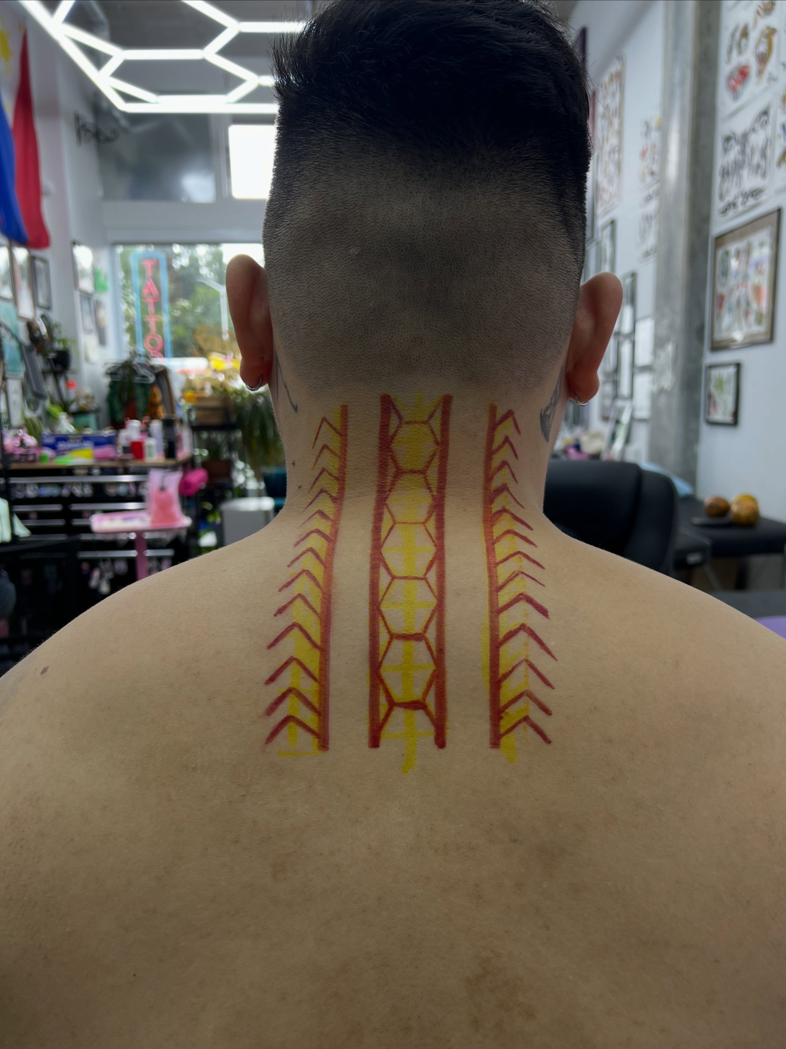 Tattoo by @tattoosbynatewebb โ geometric