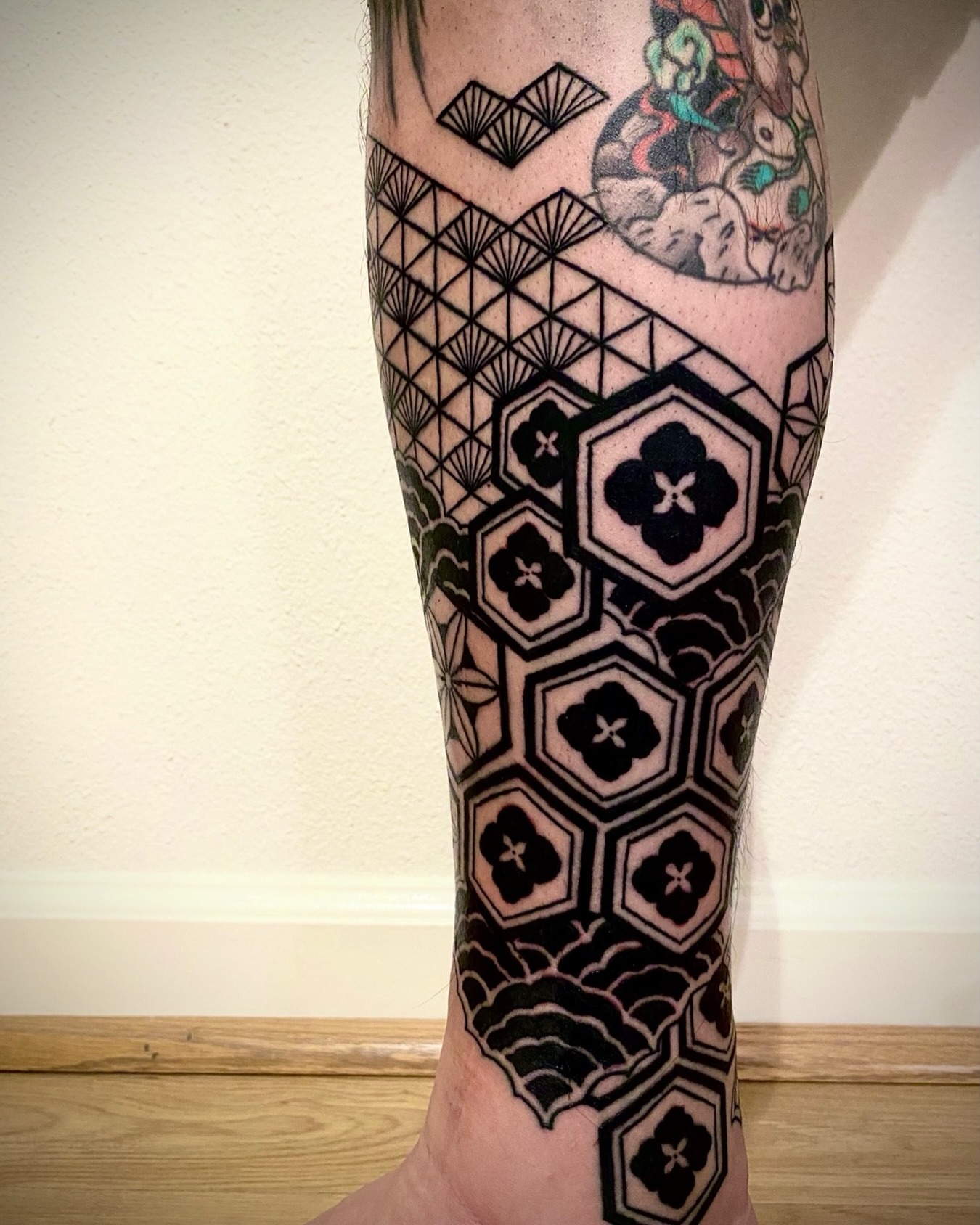 Tattoo by @daverodrigueztattoos — geometric