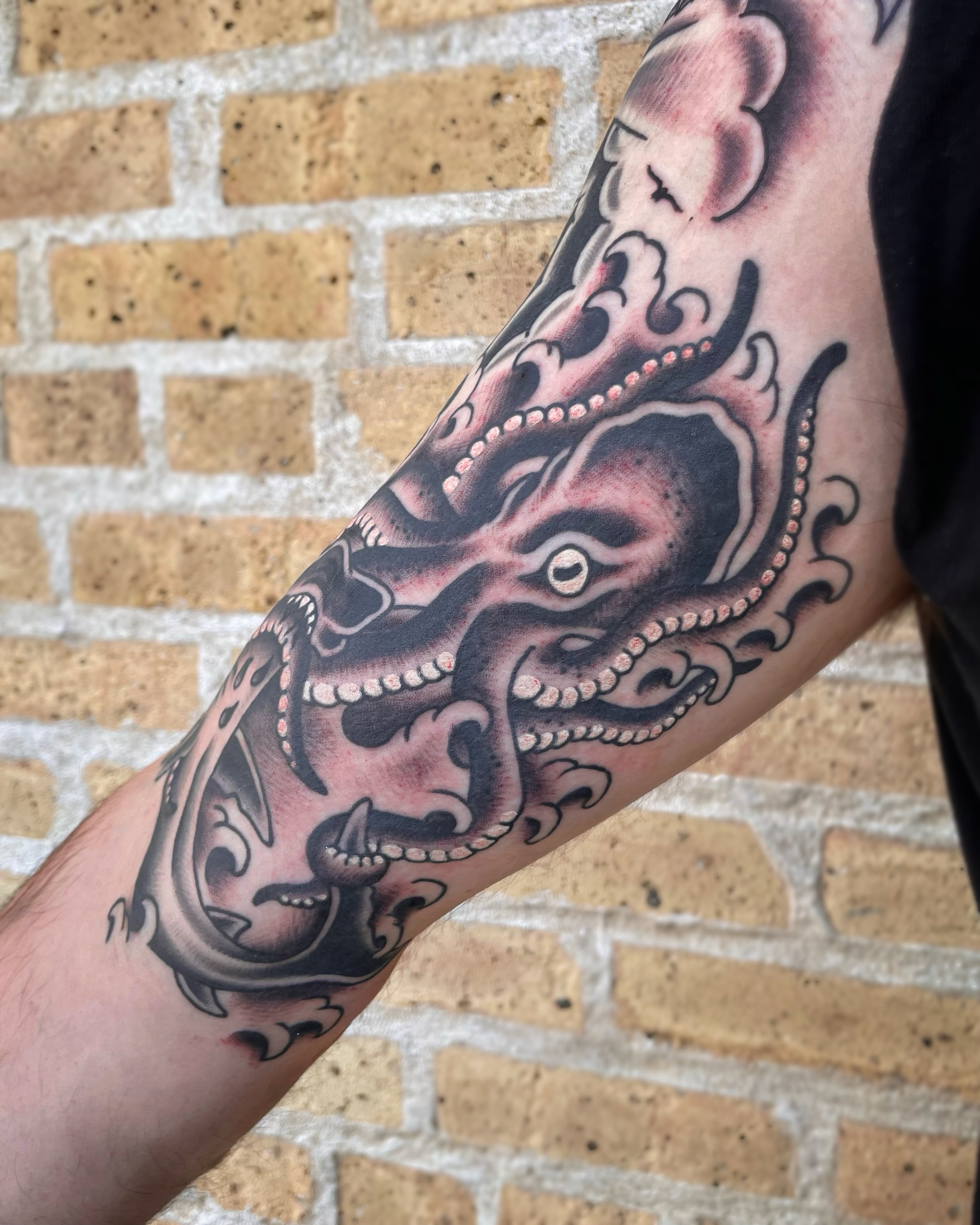 Tattoo by @anabellmorotattoos โ japanese_irezumi