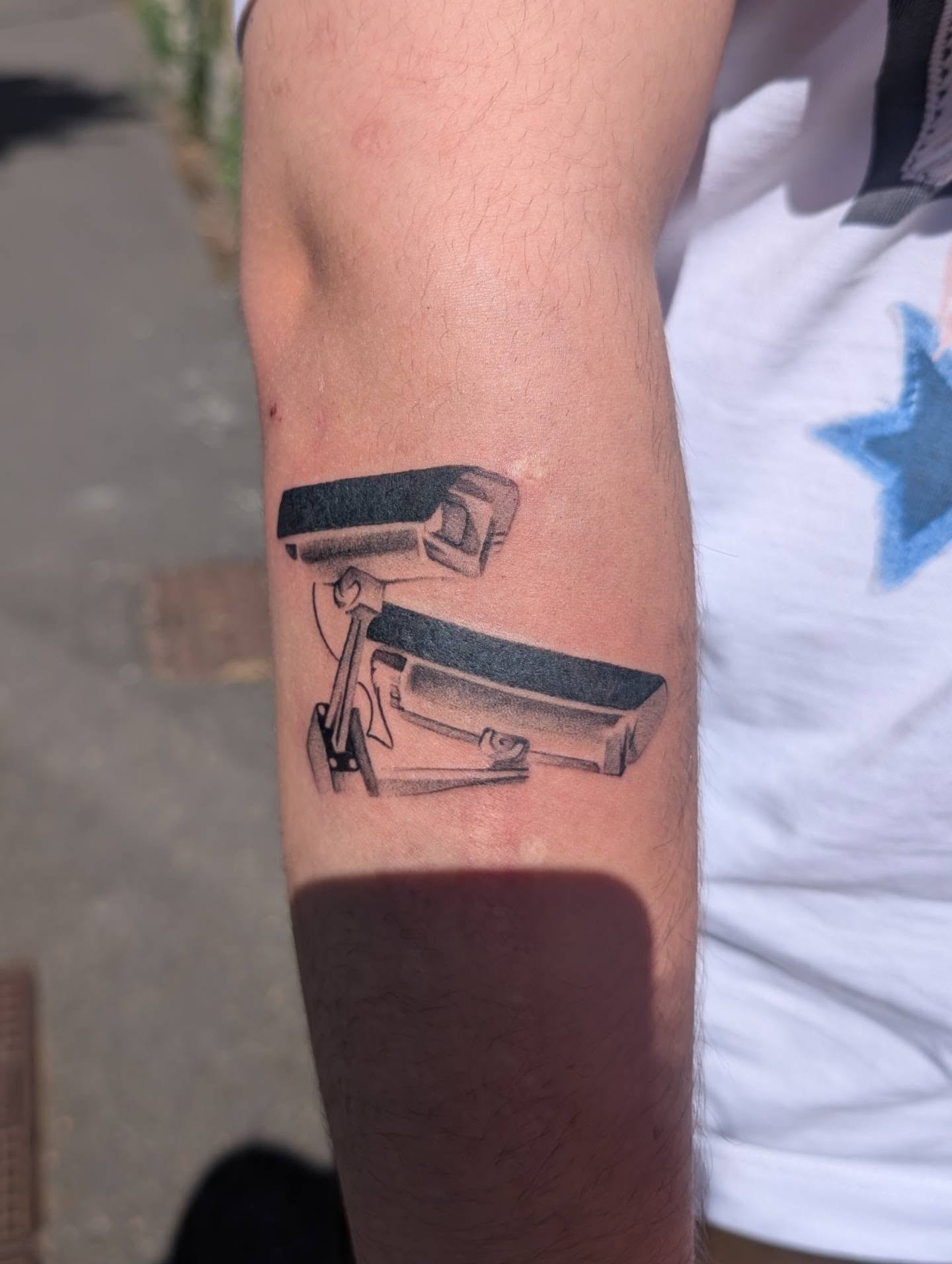 Tattoo by @ntash_ttt — black_and_grey