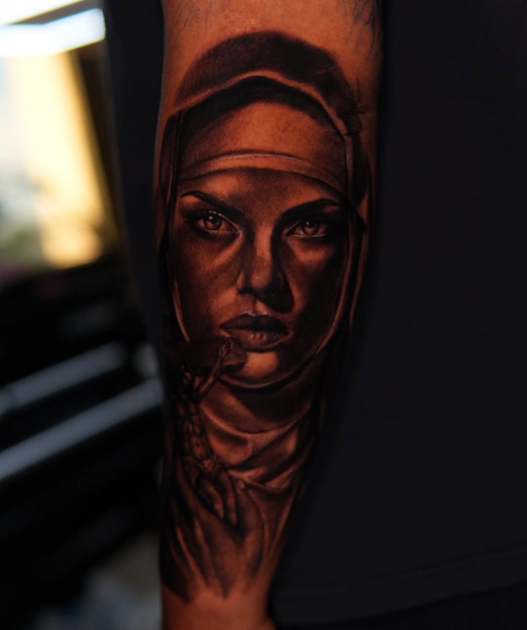 Woman with scorpion Chicano tattoo on the forearm by ᴅᴀʟʟᴀꜱ ᴛᴀᴛᴛᴏᴏ ᴀʀᴛɪꜱᴛ